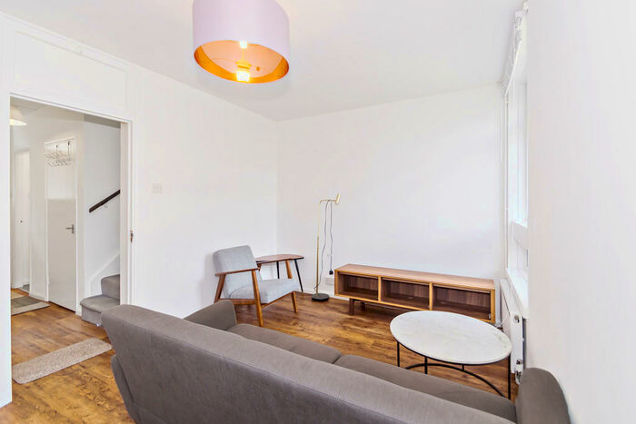 3 Bedroom Apartment To Rent In James Brine House, Diss Street, Shoreditch, E2