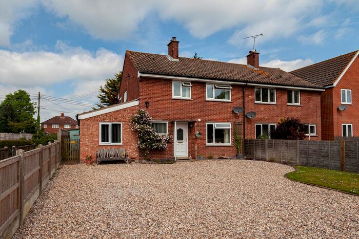 4 Bedroom Semi-Detached House For Sale In Hocket Crescent, Tunstall Woodbridge, IP12