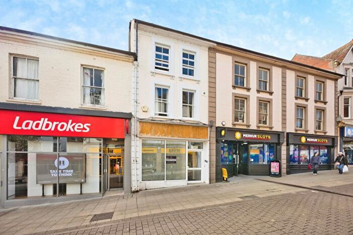 4 Bedroom Apartment For Sale In Middle Street, Yeovil, BA20