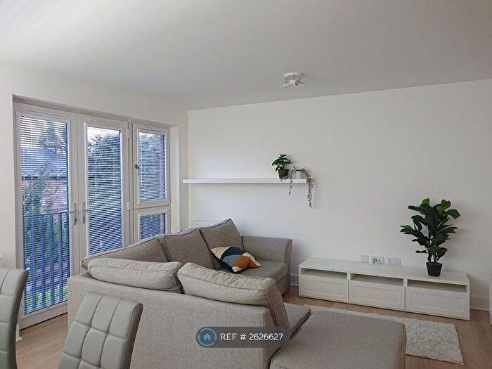 1 Bedroom Flat To Rent In Mansionhouse Court, Glasgow, De, G41