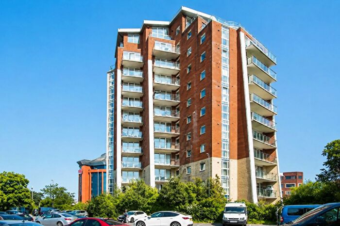 2 Bedroom Flat For Sale In Richmond Gate, Richmond Hill Drive, Bournemouth, BH2