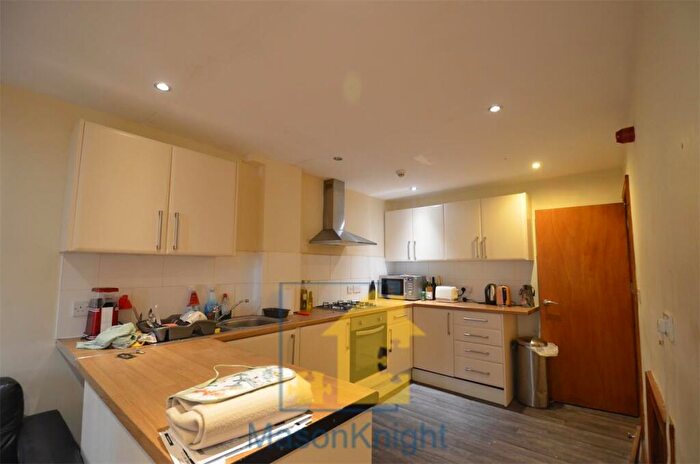6 Bedroom Terraced House To Rent In Rose Cottages, Selly Oak, B29