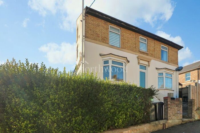 1 Bedroom Maisonette To Rent In Widred Road, Tower Hamlets, Dover, CT17