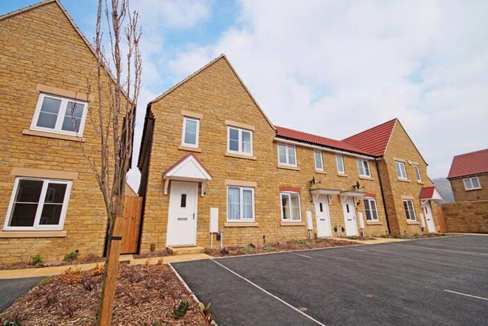 3 Bedroom Property To Rent In Curlew Close, Bishops Cleeve, Cheltenham, GL52