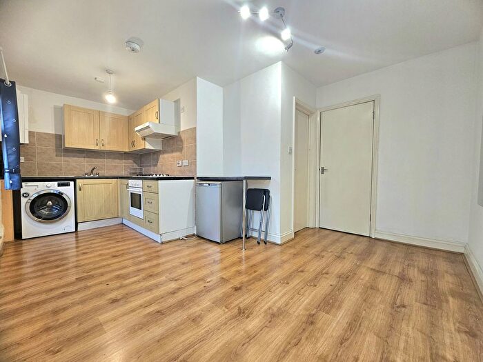 1 Bedroom Flat To Rent In Shardeloes Road, London, SE14