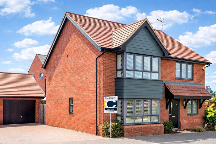 4 Bedroom Detached House For Sale In Friesland Avenue, Whitehouse, Milton Keynes, MK8