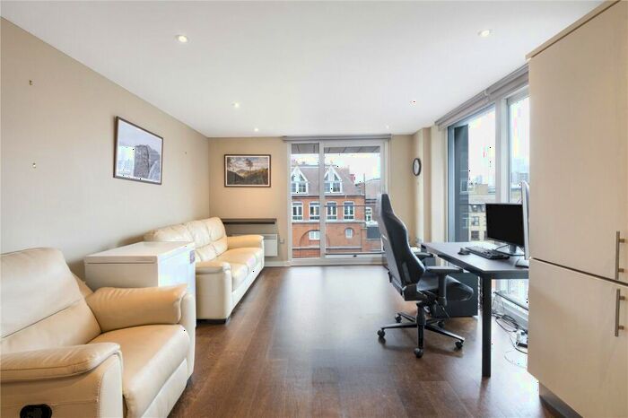 2 Bedroom Apartment To Rent In Brewhouse Yard, London, EC1V