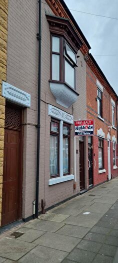 3 Bedroom Terraced House For Sale In Roberts Road, Leicester, LE4