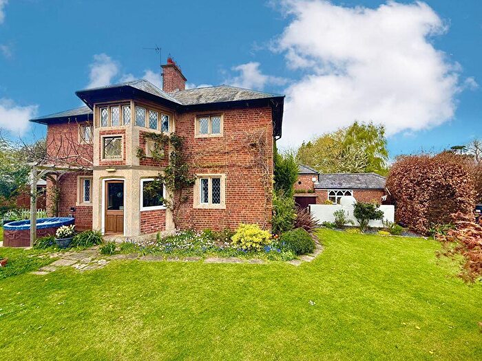 3 Bedroom Character Property For Sale In Character Cottage With An English Country Garden, NG32