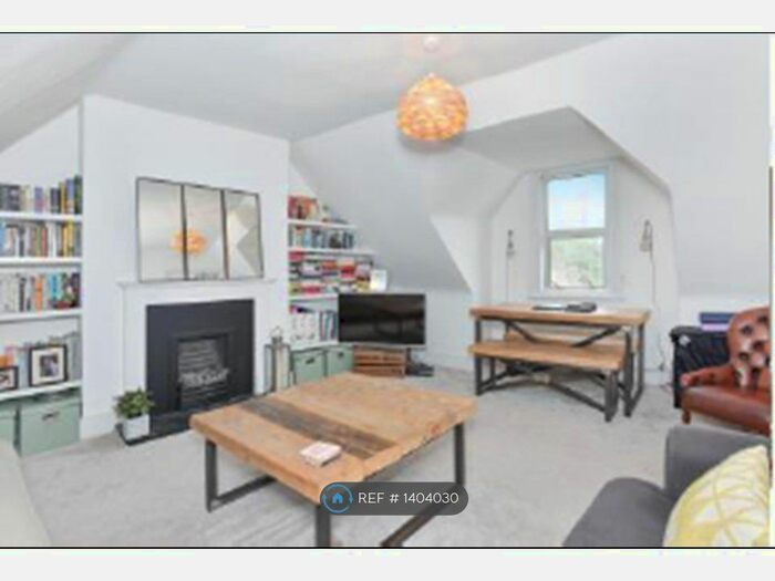 2 Bedroom Flat To Rent In Devonshire Road, London, SE23