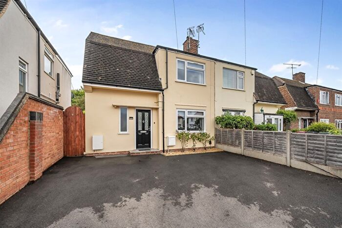 2 Bedroom Semi-Detached House To Rent In Heatherden Close, Reading, RG2