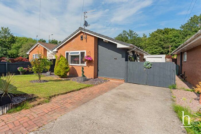 2 Bedroom Detached Bungalow For Sale In Dereham Avenue, Upton, CH49