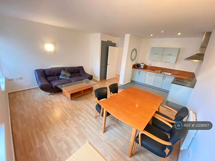 2 Bedroom Flat To Rent In Adriatic Building, London, E14