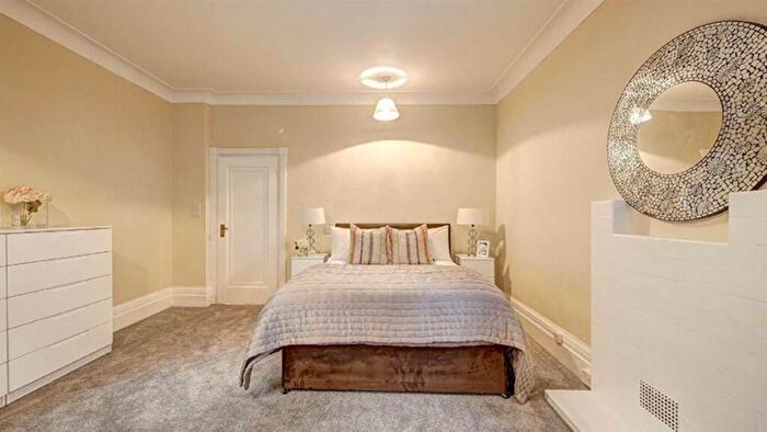 2 Bedroom Apartment To Rent In Park Road, St Johns Wood, NW8
