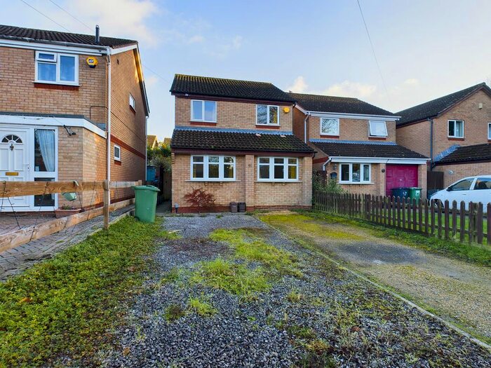 3 Bedroom Detached House To Rent In The Richmonds, Abbeydale, Gloucester, GL4