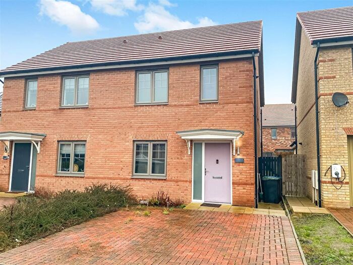 3 Bedroom Semi-detached House For Sale In Low Avenue, Chilton, DL17