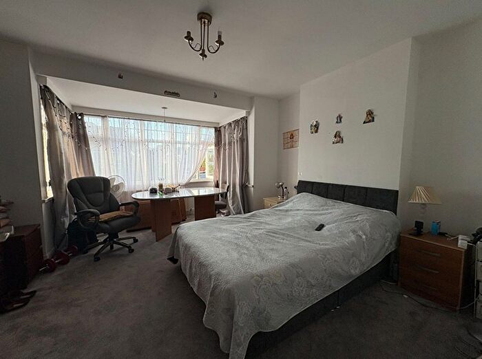 2 Bedroom Flat To Rent In Wembley Park Drive, Wembley, Greater London, HA9
