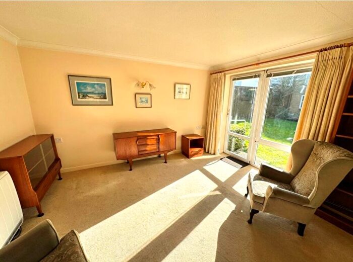 1 Bedroom Flat For Sale In Home Sarum House, Wilton Road, Salisbury, Wiltshire, SP2