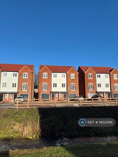 4 Bedroom Semi-Detached House To Rent In Copper Lane, Alton, Hampshire, GU34