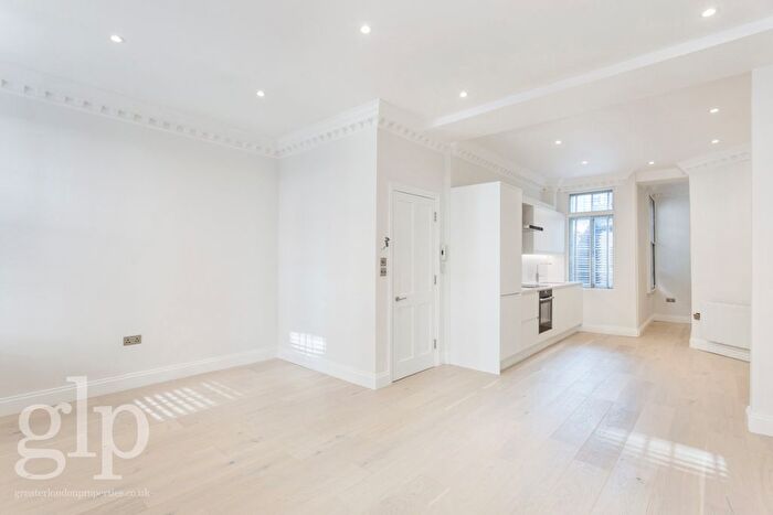 1 Bedroom Flat To Rent In Berwick Street, Soho, W1F