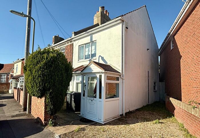 2 Bedroom End Of Terrace House For Sale In Mayfield Road, Gosport, PO12