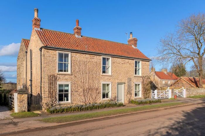 4 Bedroom Detached House For Sale In Bulmer, York, YO60