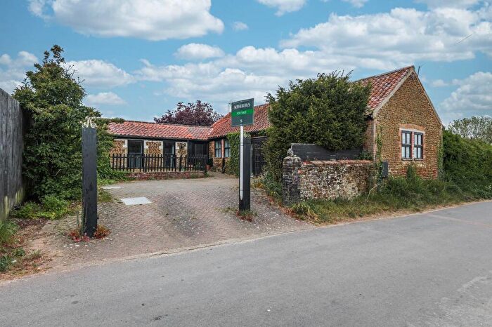 3 Bedroom Barn Conversion For Sale In Pentney, PE32