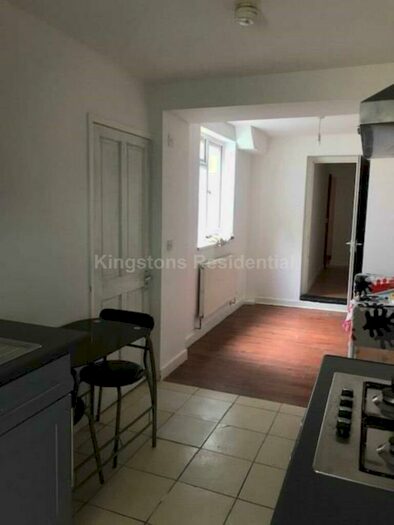 2 Bedroom Flat To Rent In Cottrell Road, Roath, CF24