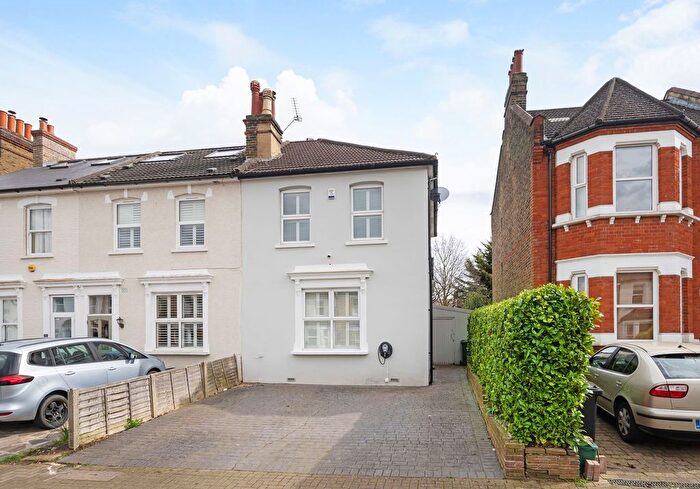 3 Bedroom End Of Terrace House To Rent In Mackenzie Road, Beckenham, BR3