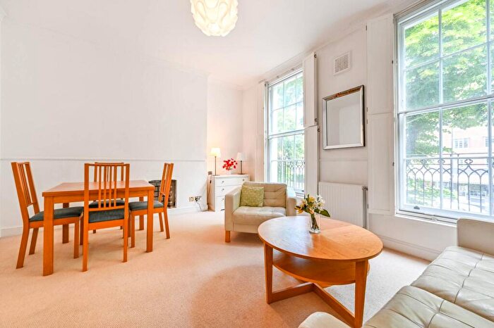 2 Bedroom Flat To Rent In Pentonville Road, Islington, London, N1