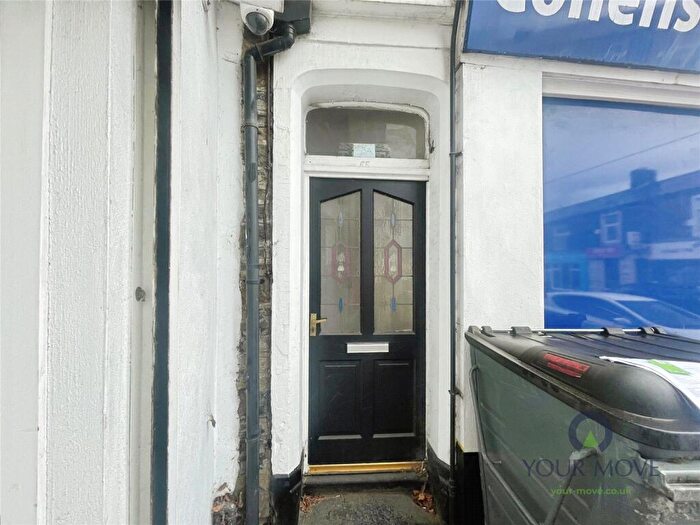 2 Bedroom Flat To Rent In High Street, Rishton, Blackburn, Lancashire, BB1