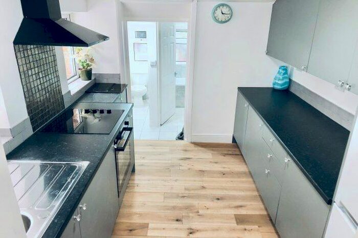 2 Bedroom Property To Rent In Falcon Street, London, E13