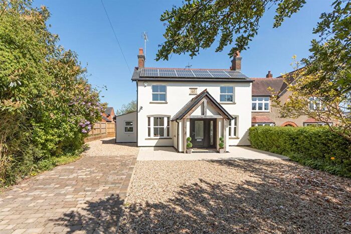 4 Bedroom Detached House For Sale In Station Road, North Kilworth, Lutterworth, Leicestershire, LE17