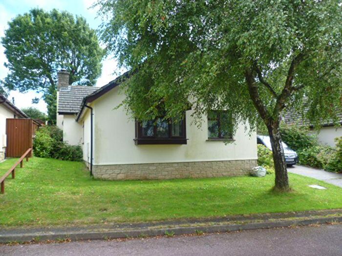 3 Bedroom Bungalow To Rent In Detached Bungalow In Okehampton, EX20