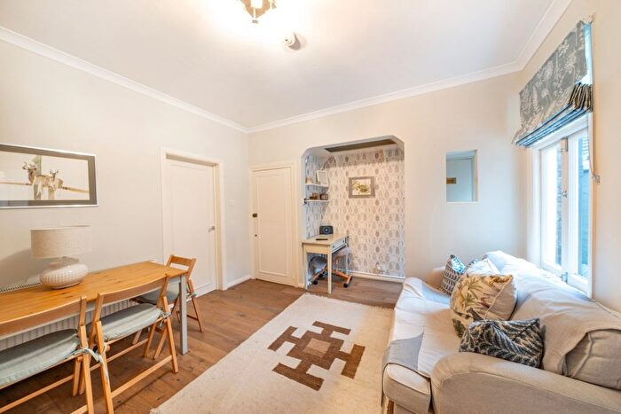 1 Bedroom Flat To Rent In Holmesdale Road, Highgate, London, N6