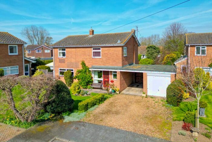 4 Bedroom Detached House For Sale In St. Johns Place, Wistow, Huntingdon, PE28