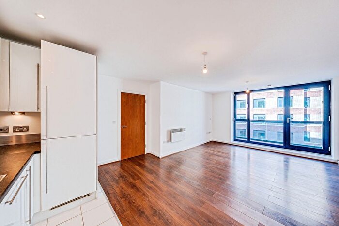 2 Bedroom Flat To Rent In The Sphere, Hallsville Road, E16