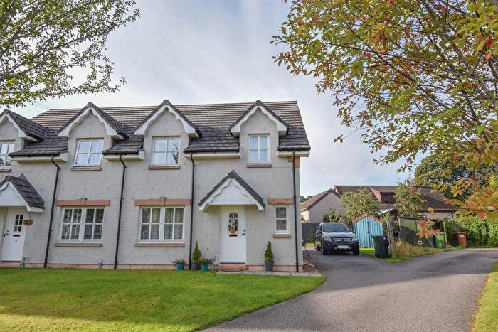 3 Bedroom Semi-Detached House For Sale In Bridgend Close, Dingwall, IV15
