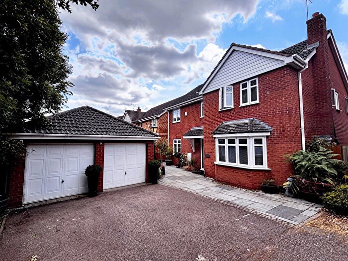 4 Bedroom Detached House For Sale In Ford Close, Yaxley, Peterborough, PE7