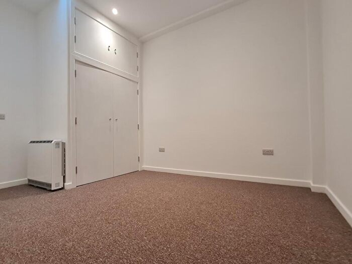 1 Bedroom Maisonette To Rent In High Street, Newport, PO30