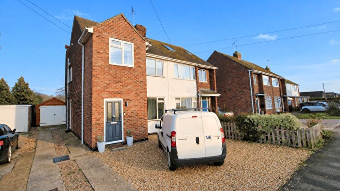 3 Bedroom Semi-Detached House For Sale In Castle Drive, Northborough, Peterborough, PE6