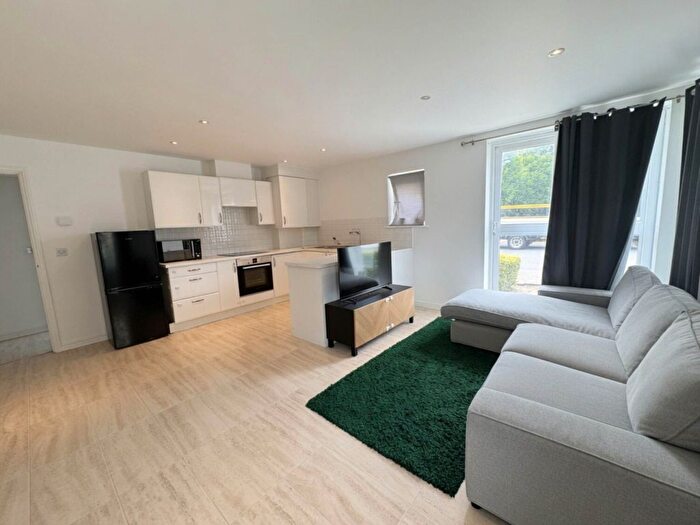 2 Bedroom Flat For Sale In Whitehall Close, Borehamwood, WD6