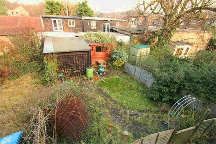 2 Bedroom Maisonette To Rent In The Grangeway, London, N21