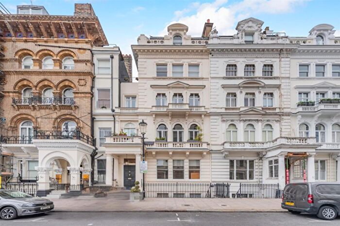 3 Bedroom Flat For Sale In Queens Gate Terrace, South Kensington, London, SW7