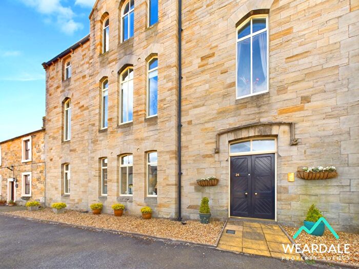 3 Bedroom Flat For Sale In Market Place, Wolsingham, DL13