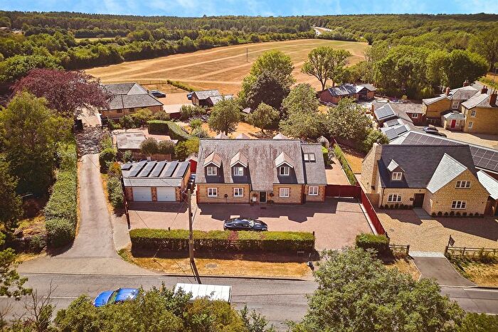 7 Bedroom Detached Bungalow For Sale In Buckingham Road, Silverstone, Towcester, NN12