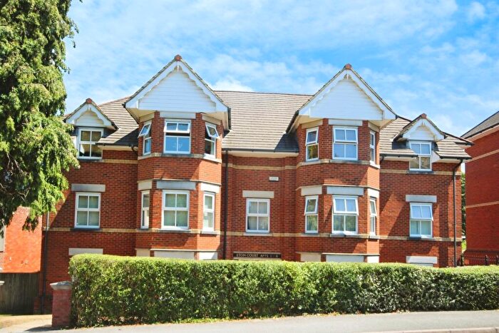 2 Bedroom Apartment For Sale In Alumhurst Road, Alum Chine, BH4