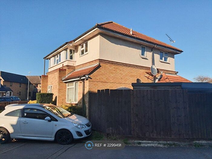 2 Bedroom Maisonette To Rent In Fairfax Avenue, Basildon, SS13