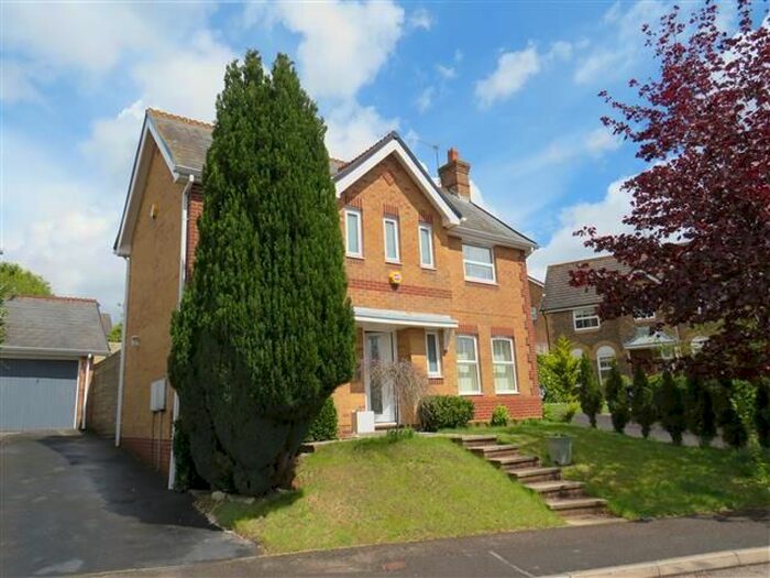 Houses to rent in Crawley, West Sussex