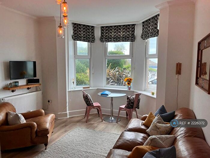 2 Bedroom Flat To Rent In Alexandra Gardens, Ventnor, PO38